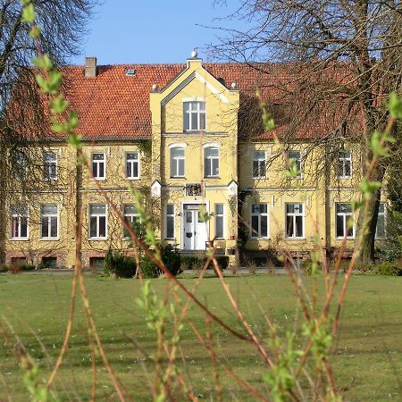 Domane Neu Gaarz Hostel Esterno foto