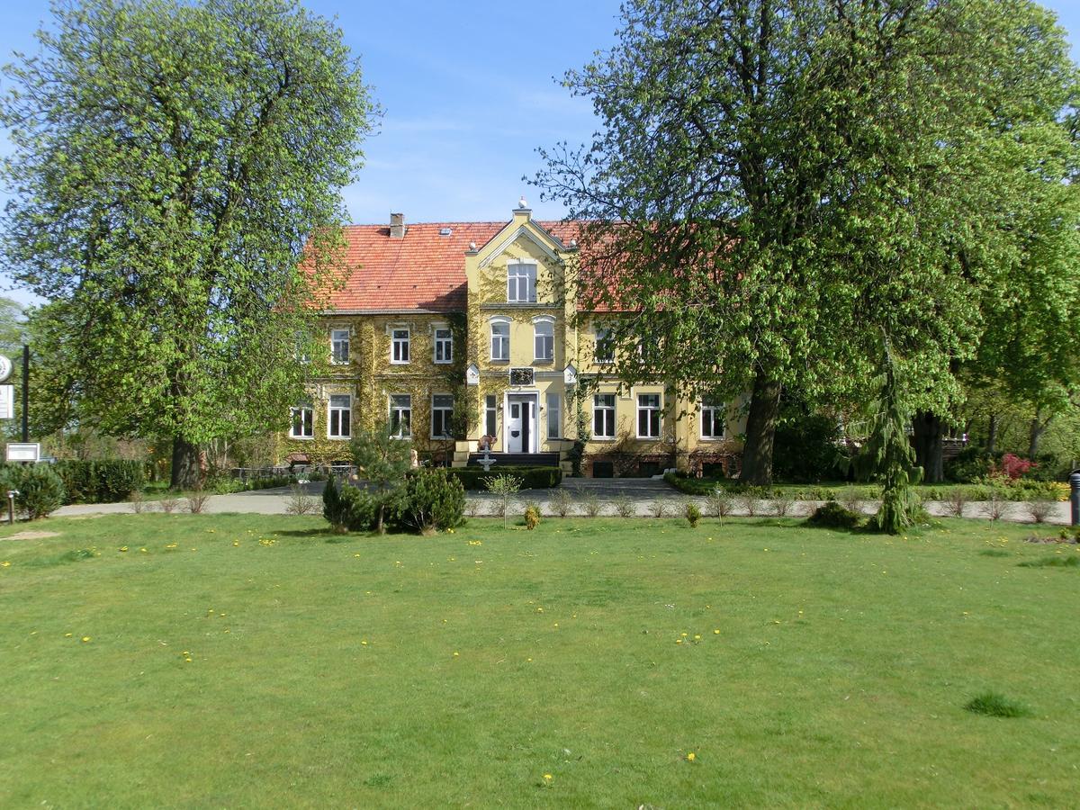 Domane Neu Gaarz Hostel Esterno foto